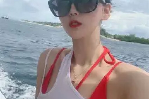 陪玩陪睡仅是冰山一角认干爹舔手指拜高踩低实在荒唐！