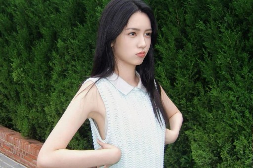 内娱1天4大瓜！顶流恋情、深夜泡酒吧、全身整容一个比一个离谱